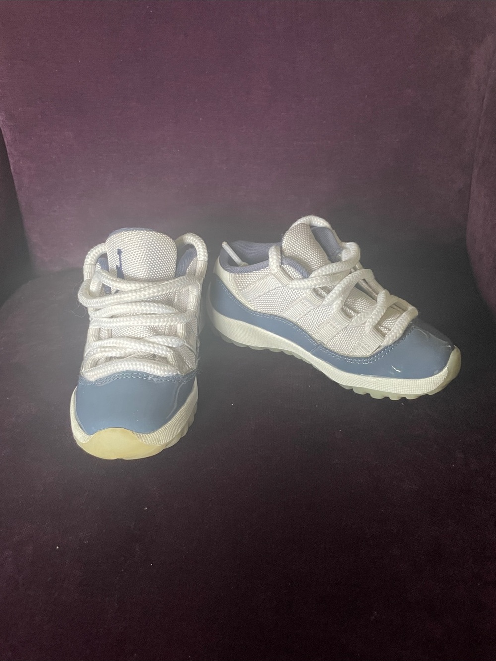 Kids Jordan Retro 11 low White and Blue Jordans Sneakers size 9C
